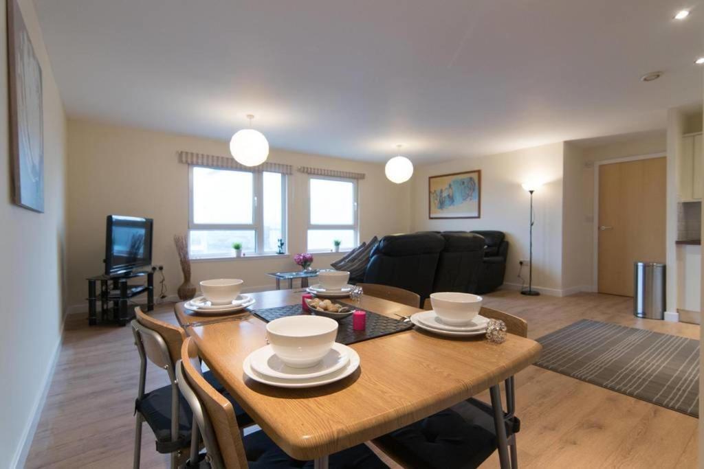 Executive 2 Bed 2 Bath - Free Parking Appartement Glasgow Buitenkant foto