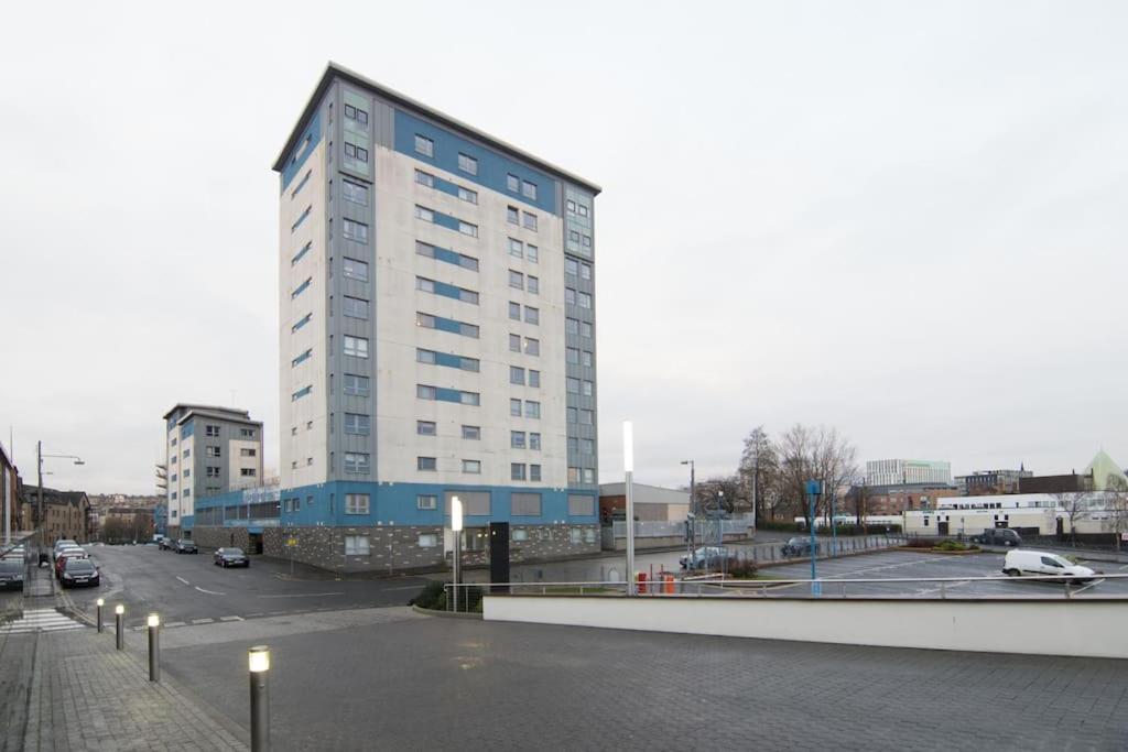 Executive 2 Bed 2 Bath - Free Parking Appartement Glasgow Buitenkant foto